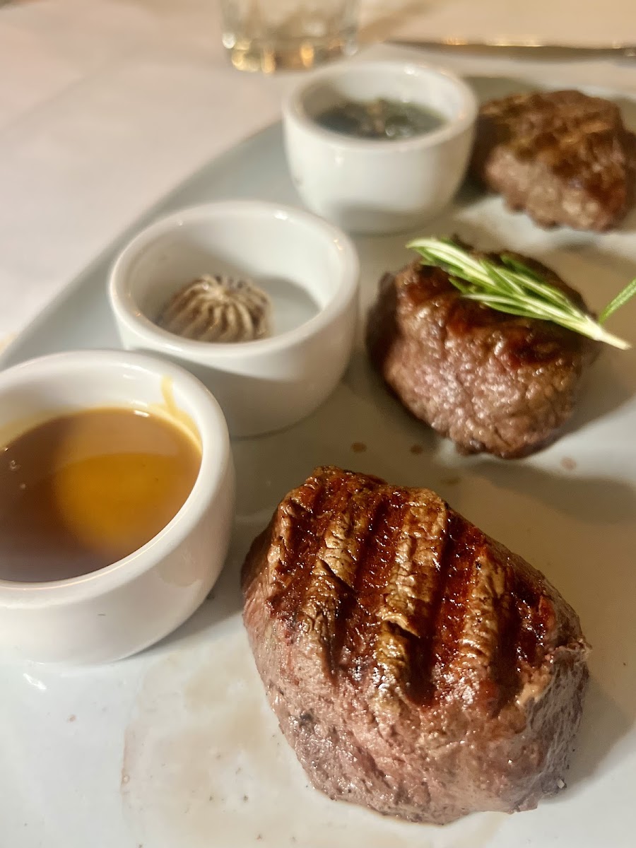 Prime Bistro & Wine Bar Photos 2